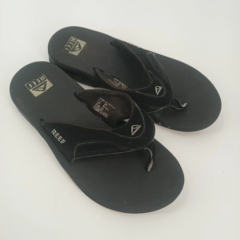 Reef Fanning Mens Sz 9 Black Flip Flop Sandals with Bottle Opener 002026-BLA